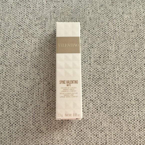 Share Valentino Spike Valentino Matte lipstick - 118A Sienna Nude - Picture 1 of 4
